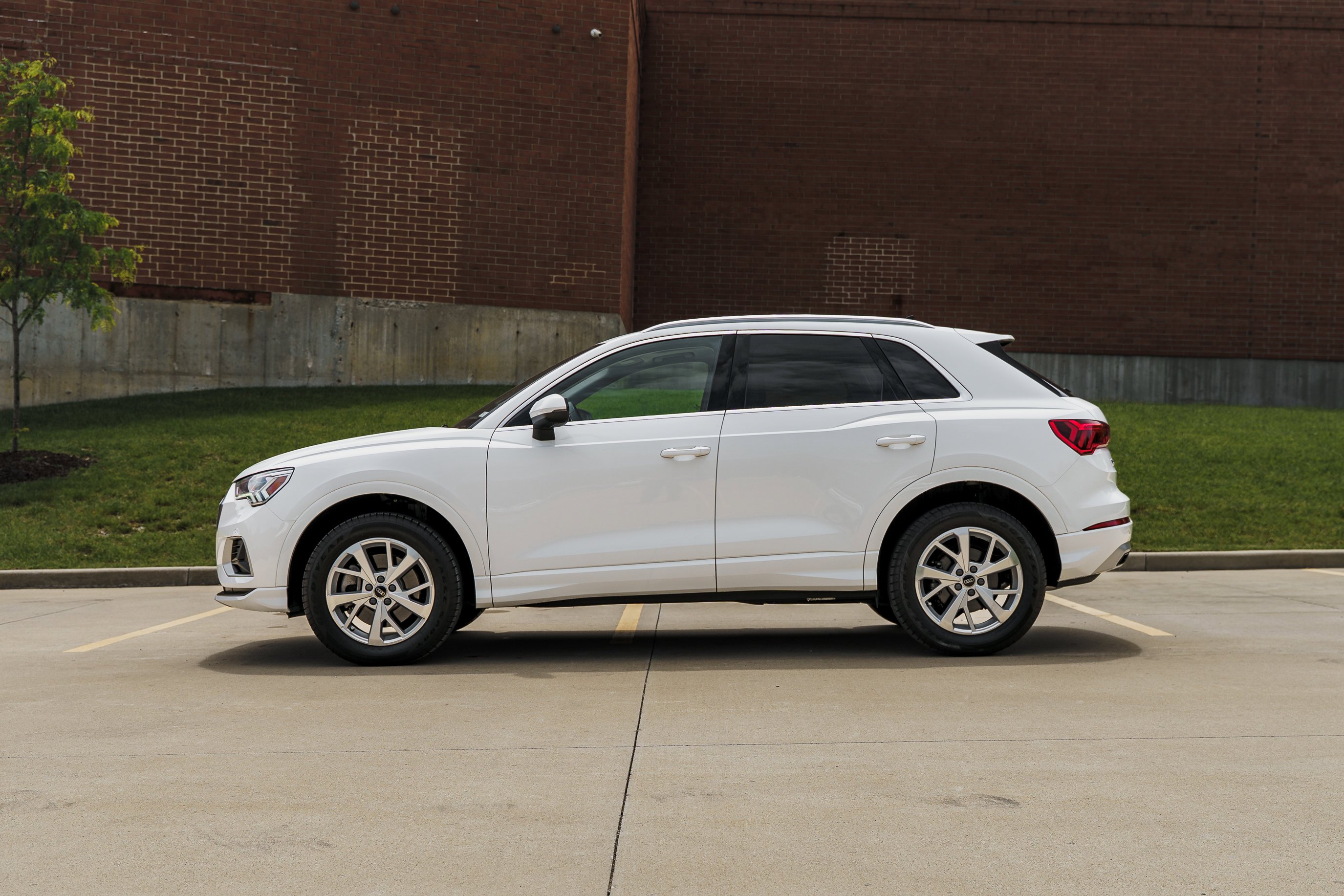 Used 2023 Ibis White Audi Premium image 6