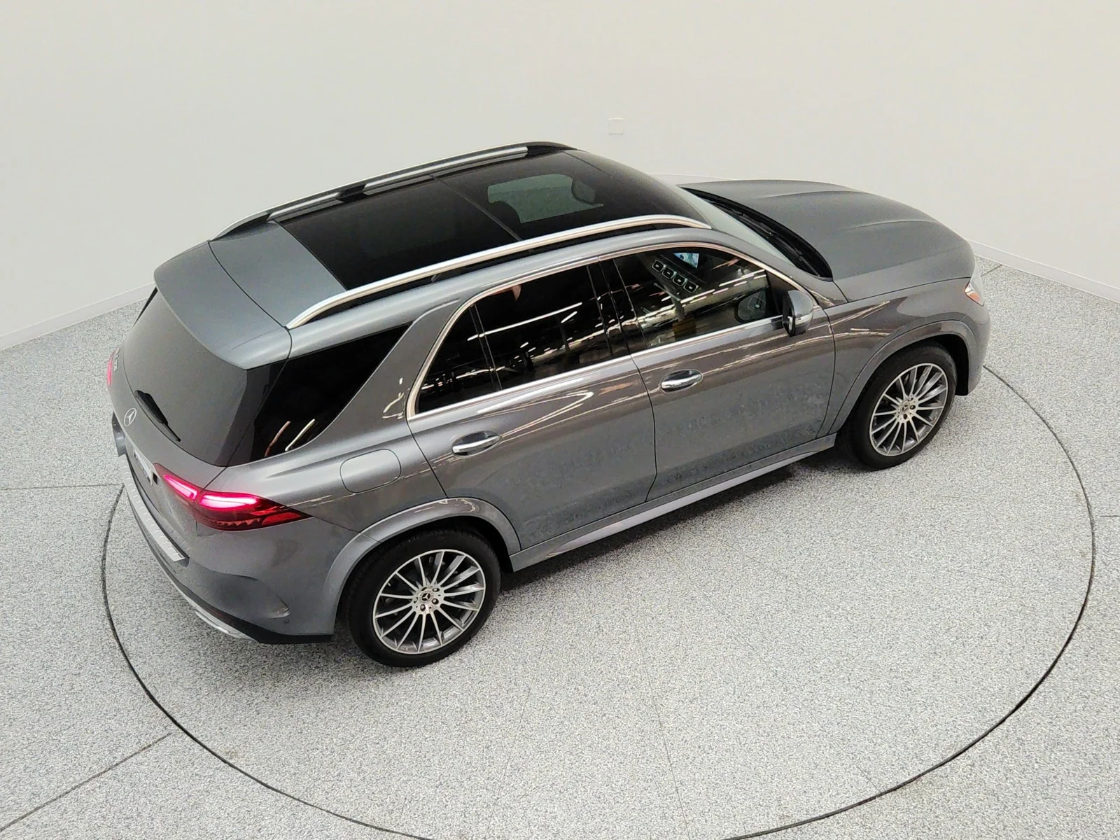 Used 2025 Selenite Grey Metallic Mercedes-Benz GLE 350 SUV image 27