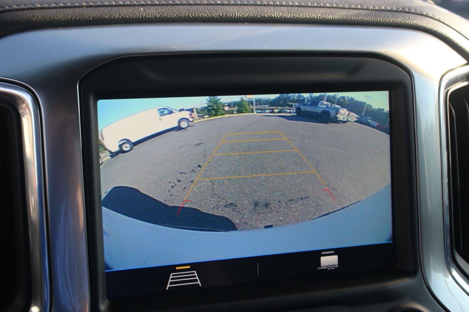 Used 2022 SUMMIT WHITE Chevrolet RST image 25