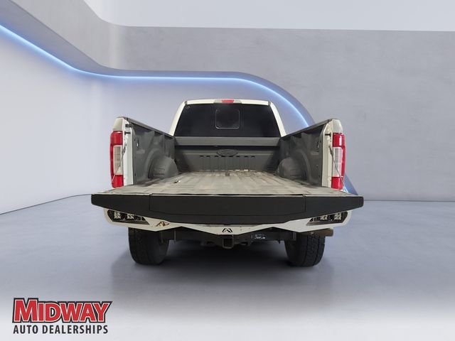 Used 2019 White Ford Lariat image 4