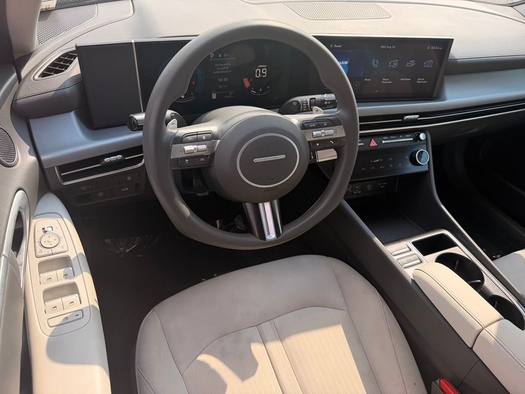 Used 2025 Gray Hyundai SEL image 21