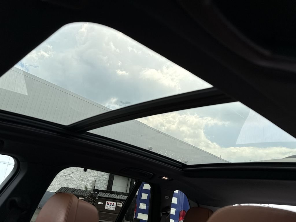 Used 2019 Sunstone Metallic BMW xDrive40i image 21