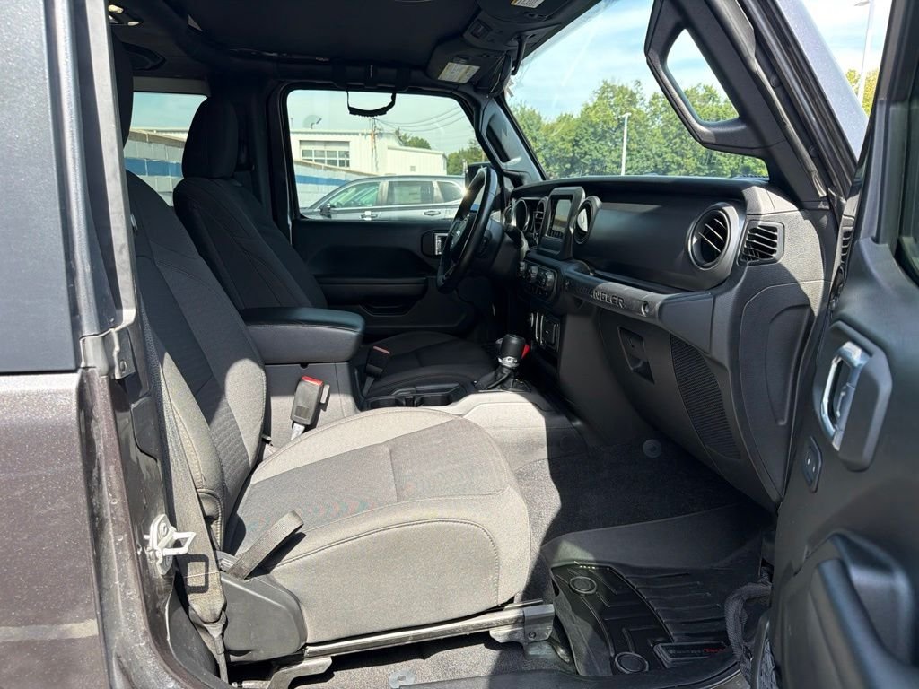 Used 2021 Crystal Metallic Jeep Willys image 21