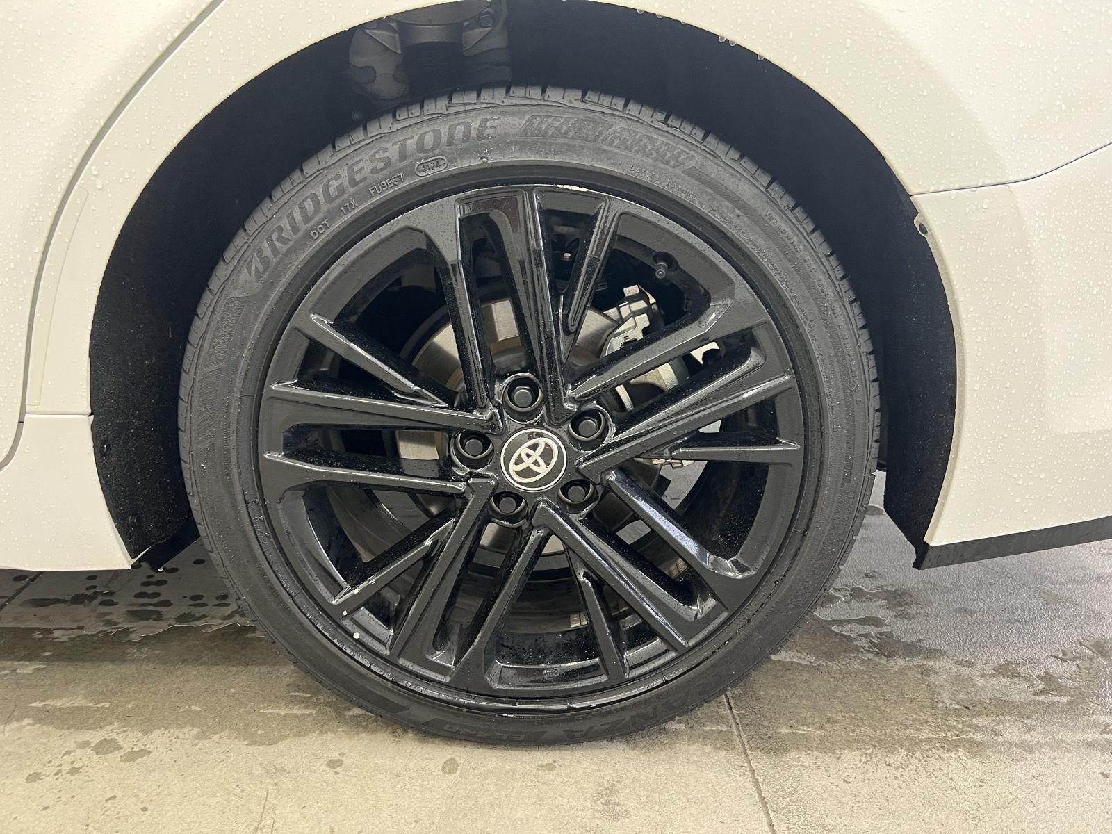 2025 Toyota Camry SE - Photo 10