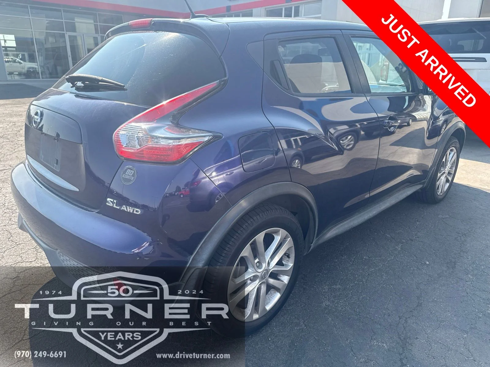 Used 2015 Blue Nissan SL image 4