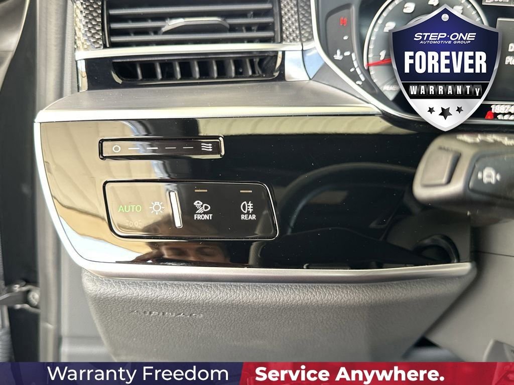 Used 2024  Audi 4.0T image 18
