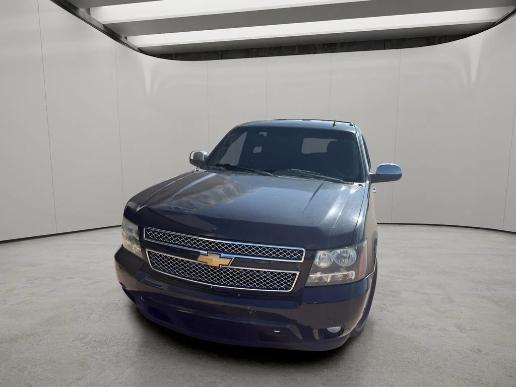 Used 2013 Black Chevrolet LS image 9