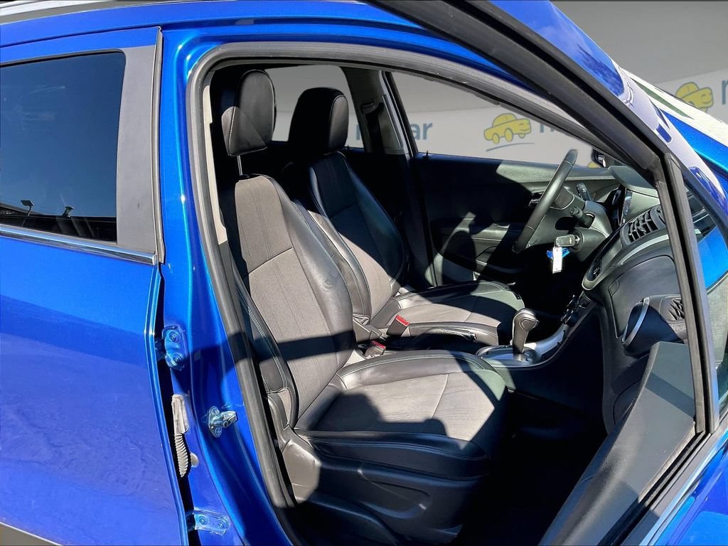 Used 2015 BRILLIANT BLUE METALLIC Chevrolet LT image 11