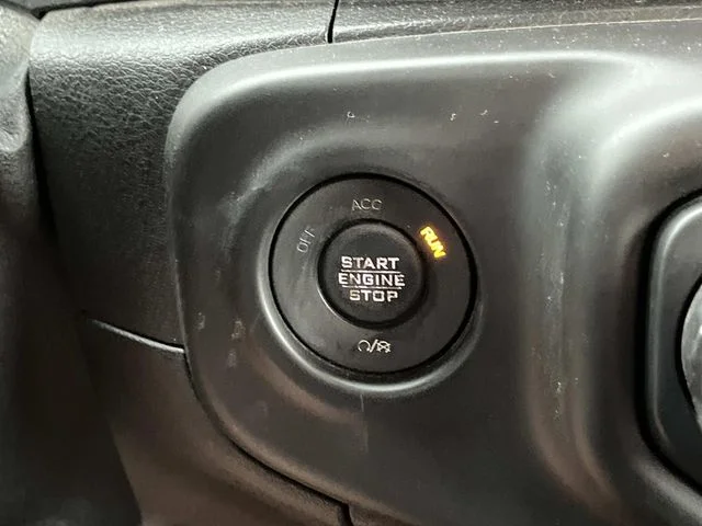 Used 2018 Gray Jeep Unlimited Sport S image 31