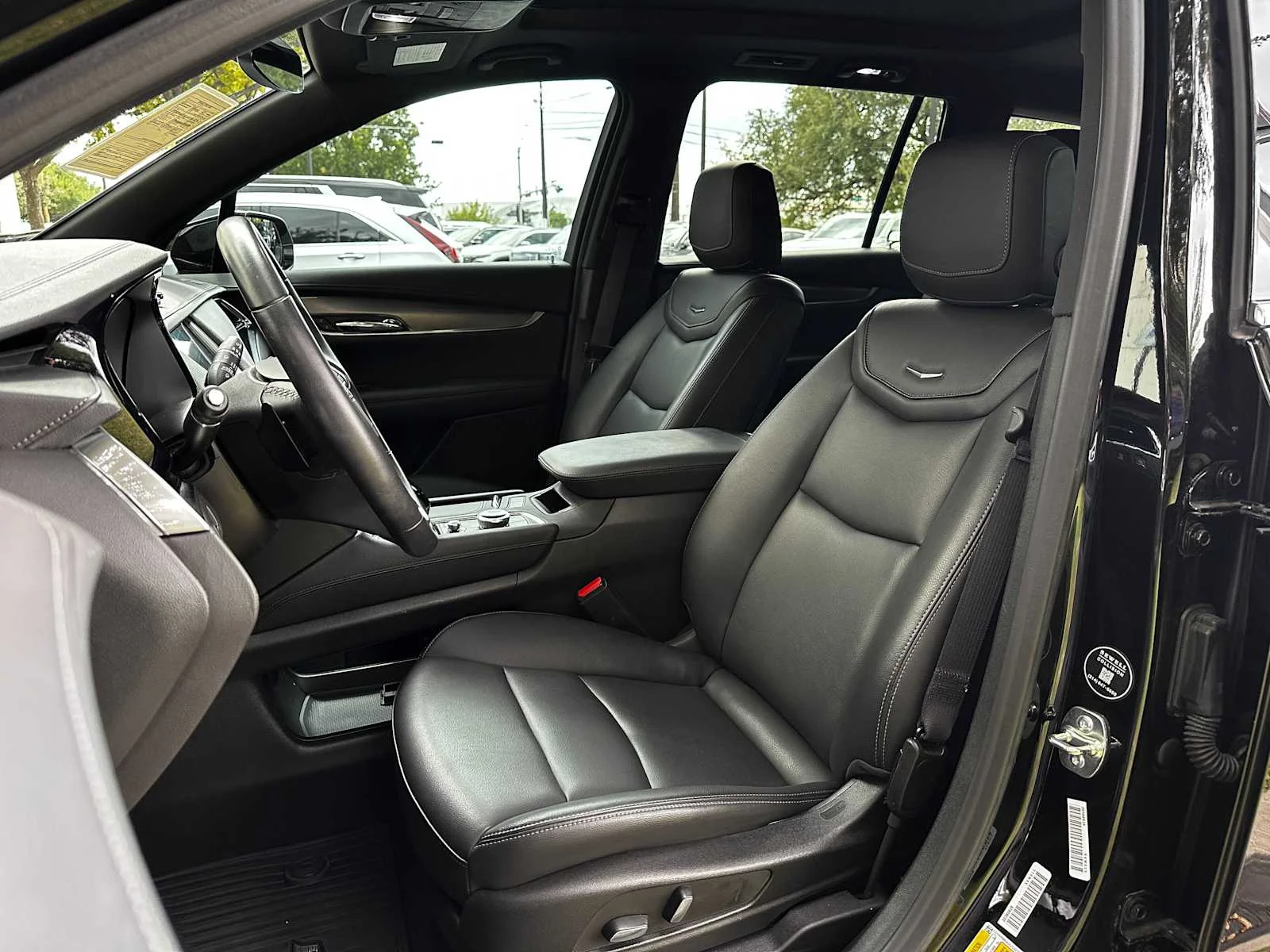 Certified Used 2025 Stellar Black Metallic Cadillac Luxury image 9