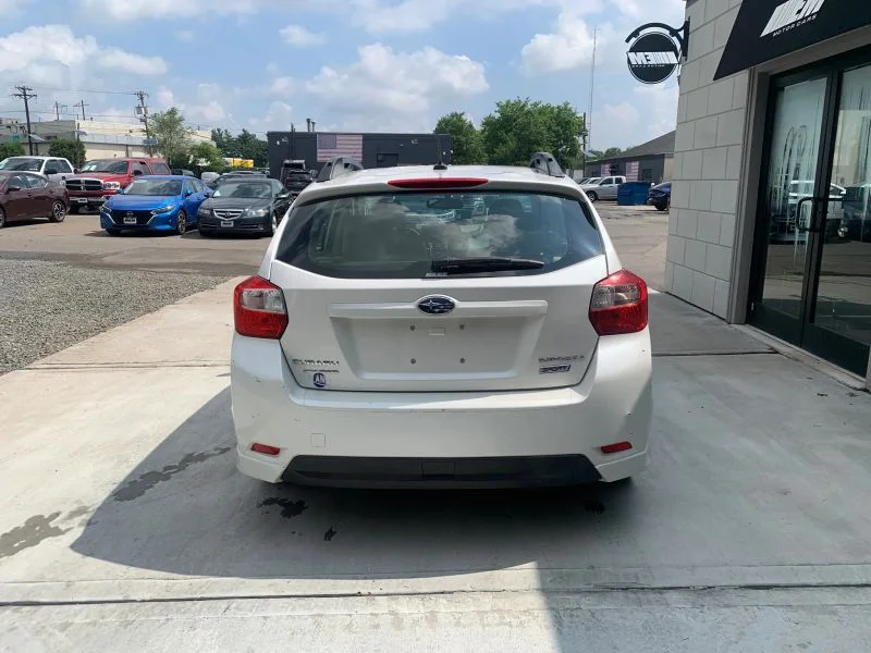Used 2012 White Subaru 2.0i Sport Limited Wagon 4D image 14