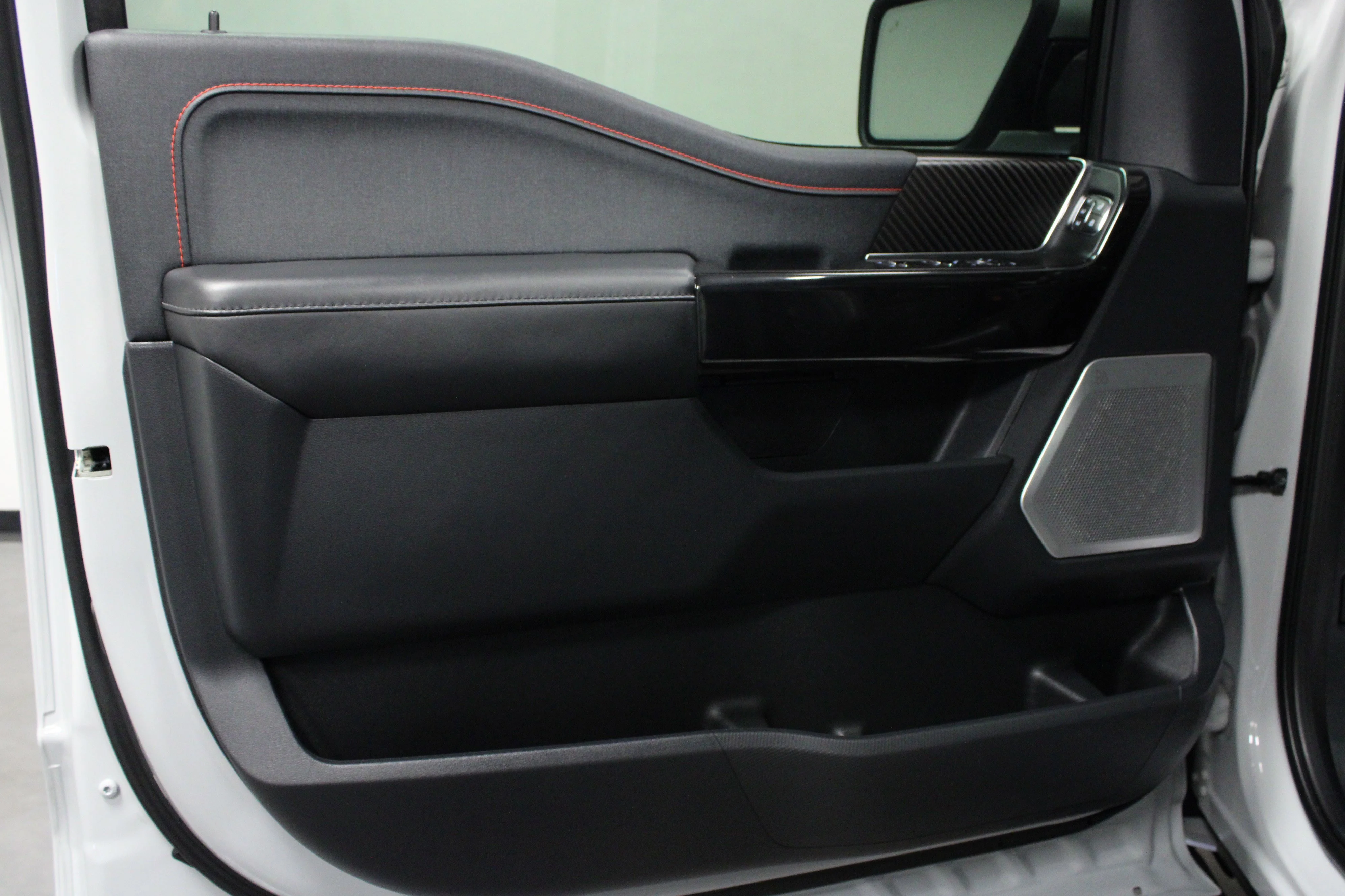 Used 2023 Avalanche Gray Ford Raptor image 11