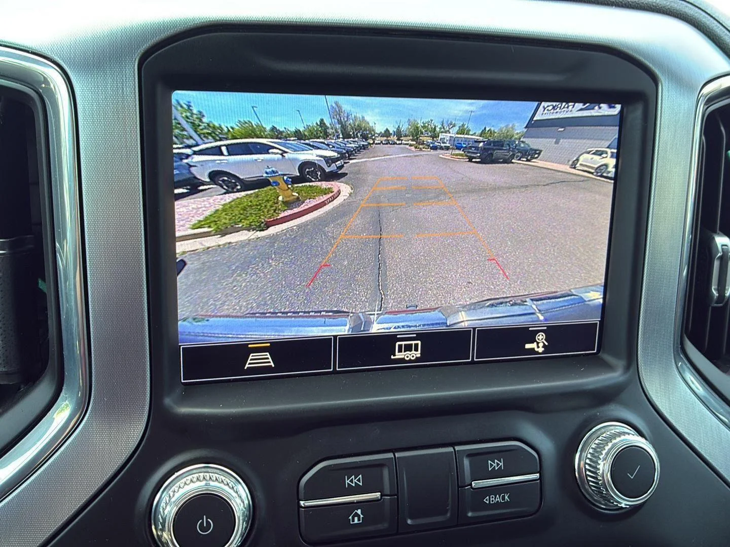 Used 2021 Satin Steel Metallic GMC SLT image 30