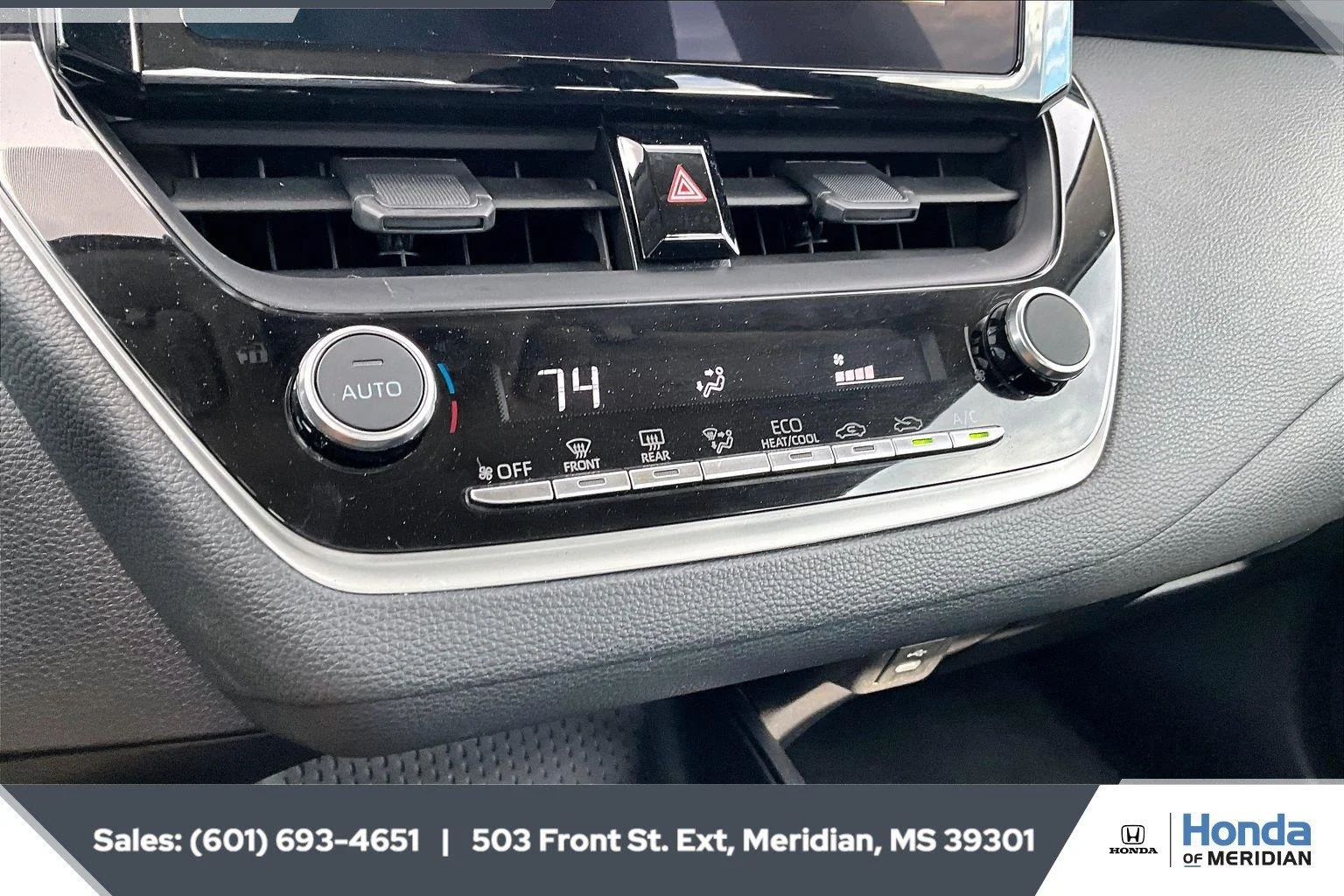 Used 2025 Underground Toyota LE image 22