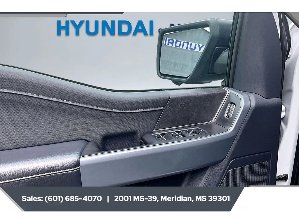 Used 2024 Avalanche Ford XLT image 17