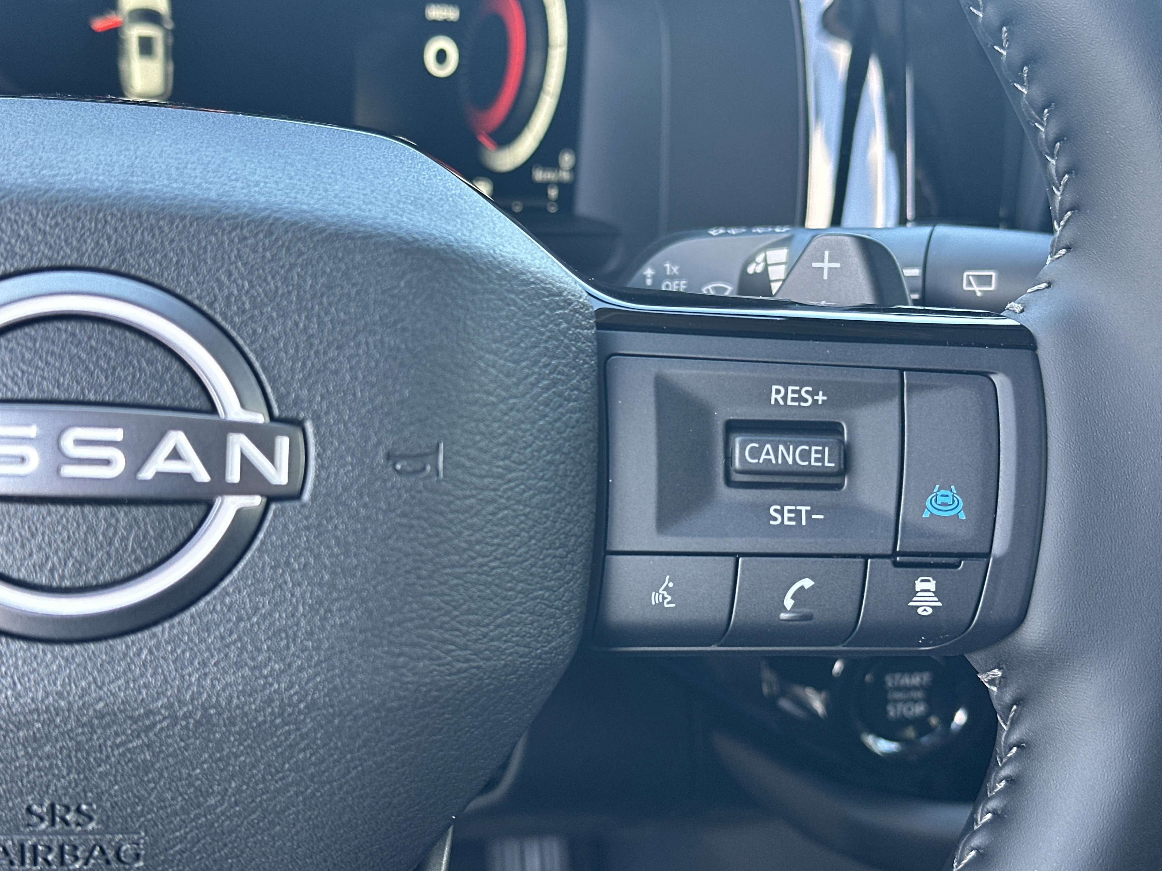 New 2026 Everest White Pearl Tricoat Nissan SL image 26