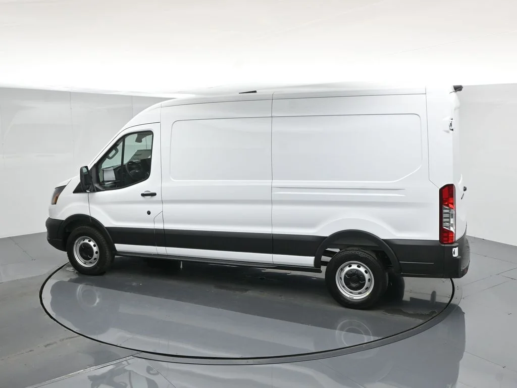 New 2026 White Ford Base image 38