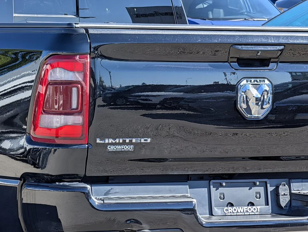 Used 2023 Black RAM Limited - - 4x4 - Pano Sunroof - 14.4 Uconnect NAV - 360 Camera & More! image 11