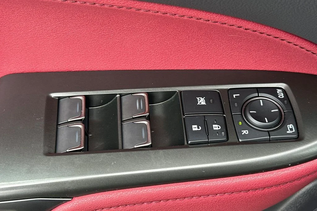 2025 Lexus NX Hybrid 350h - Photo 12
