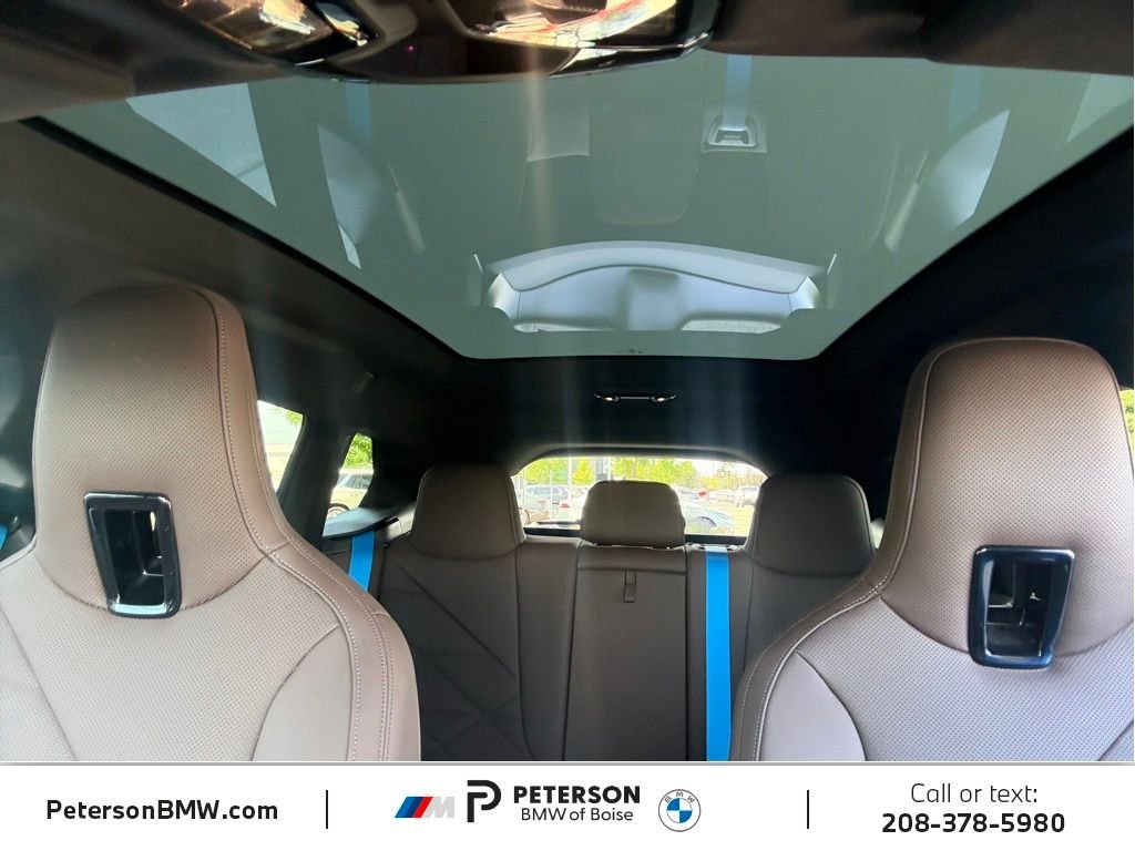 Used 2024 Gray BMW xDrive50 image 31