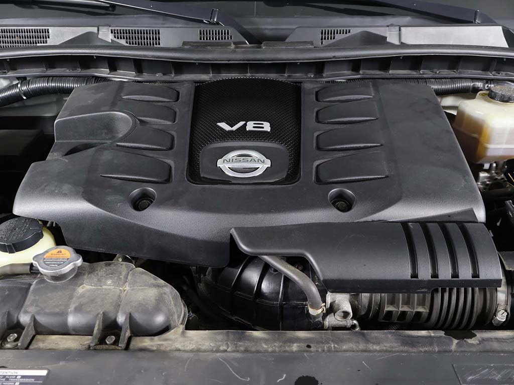 Used 2019 White Nissan SL image 21