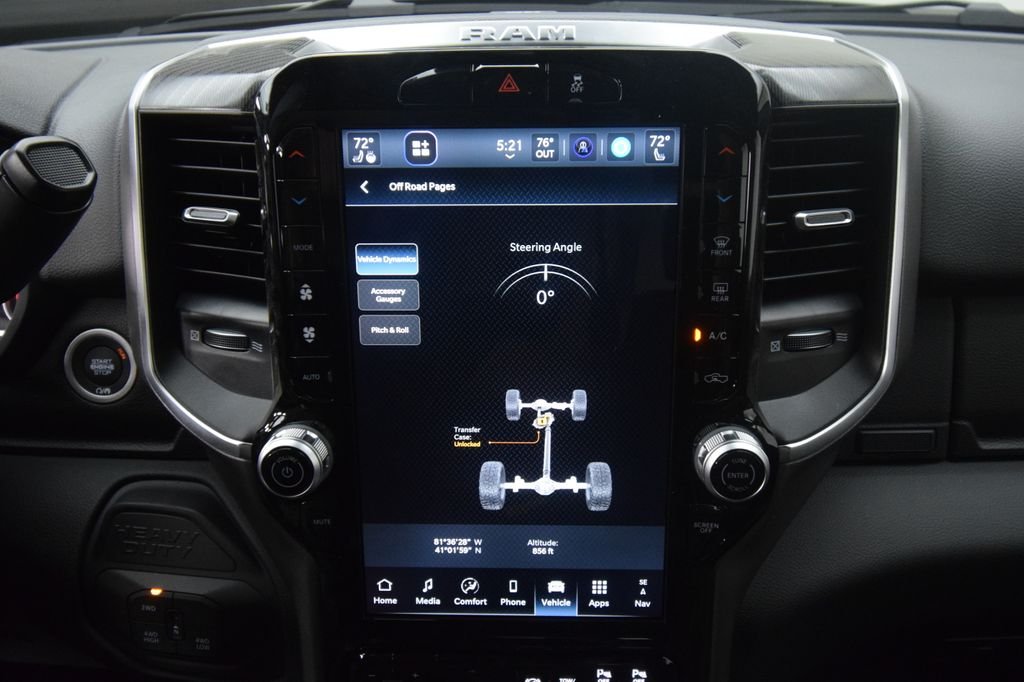 New 2026 Diamond Black Crystal Pearl-Coat Exterior Paint RAM Big Horn image 26
