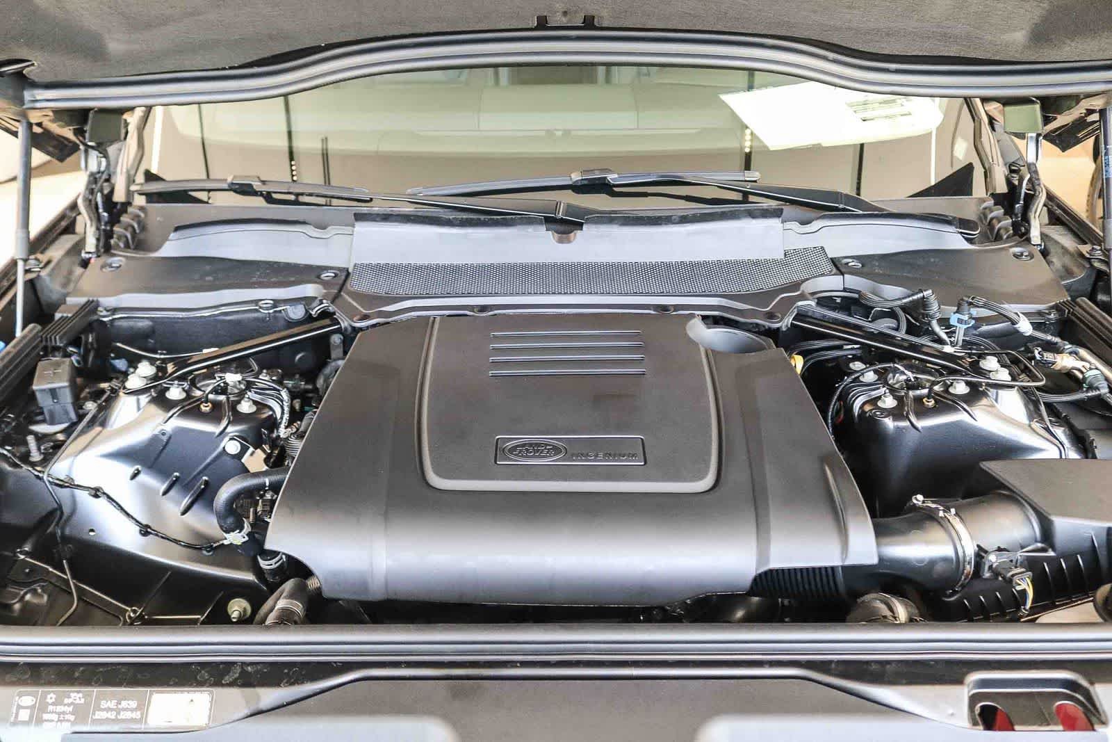 New 2026 Carpathian Grey Land Rover Dynamic SE image 26