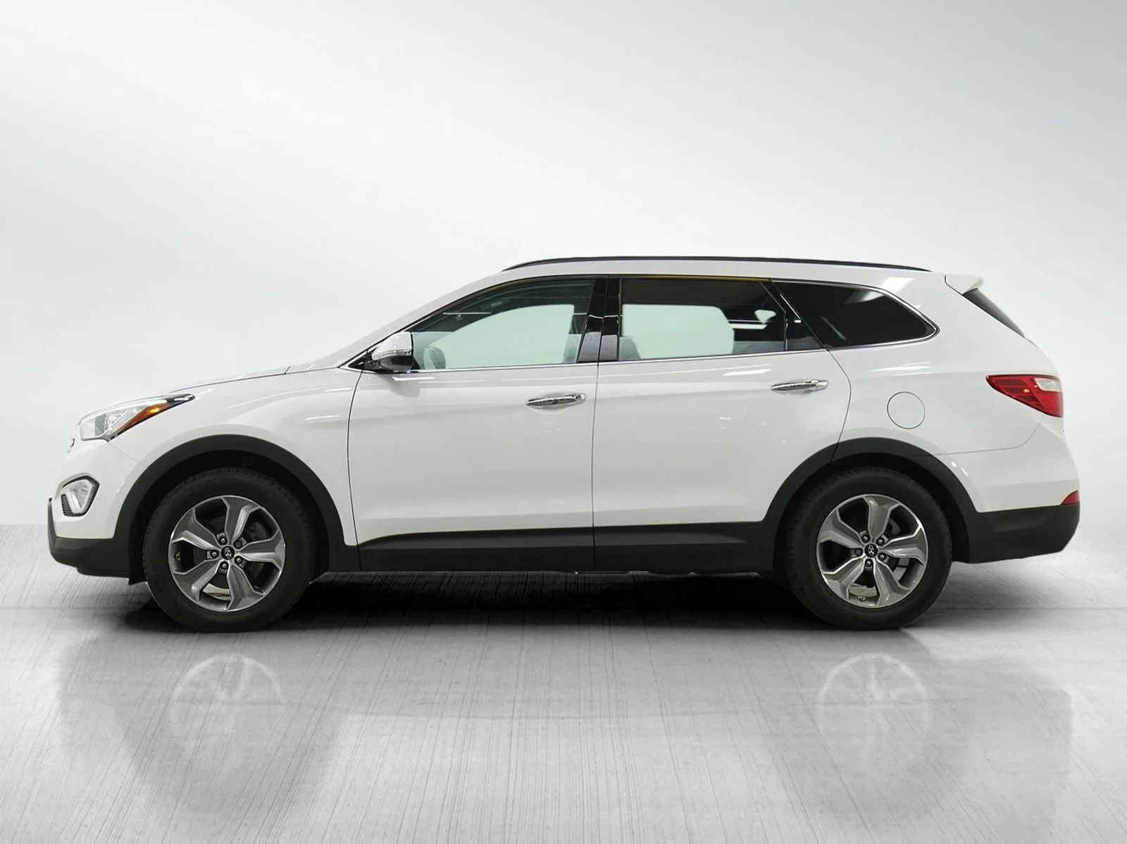 Used 2013 Hyundai Santa Fe GLS with VIN KM8SN4HFXDU001709 for sale in Minneapolis, Minnesota