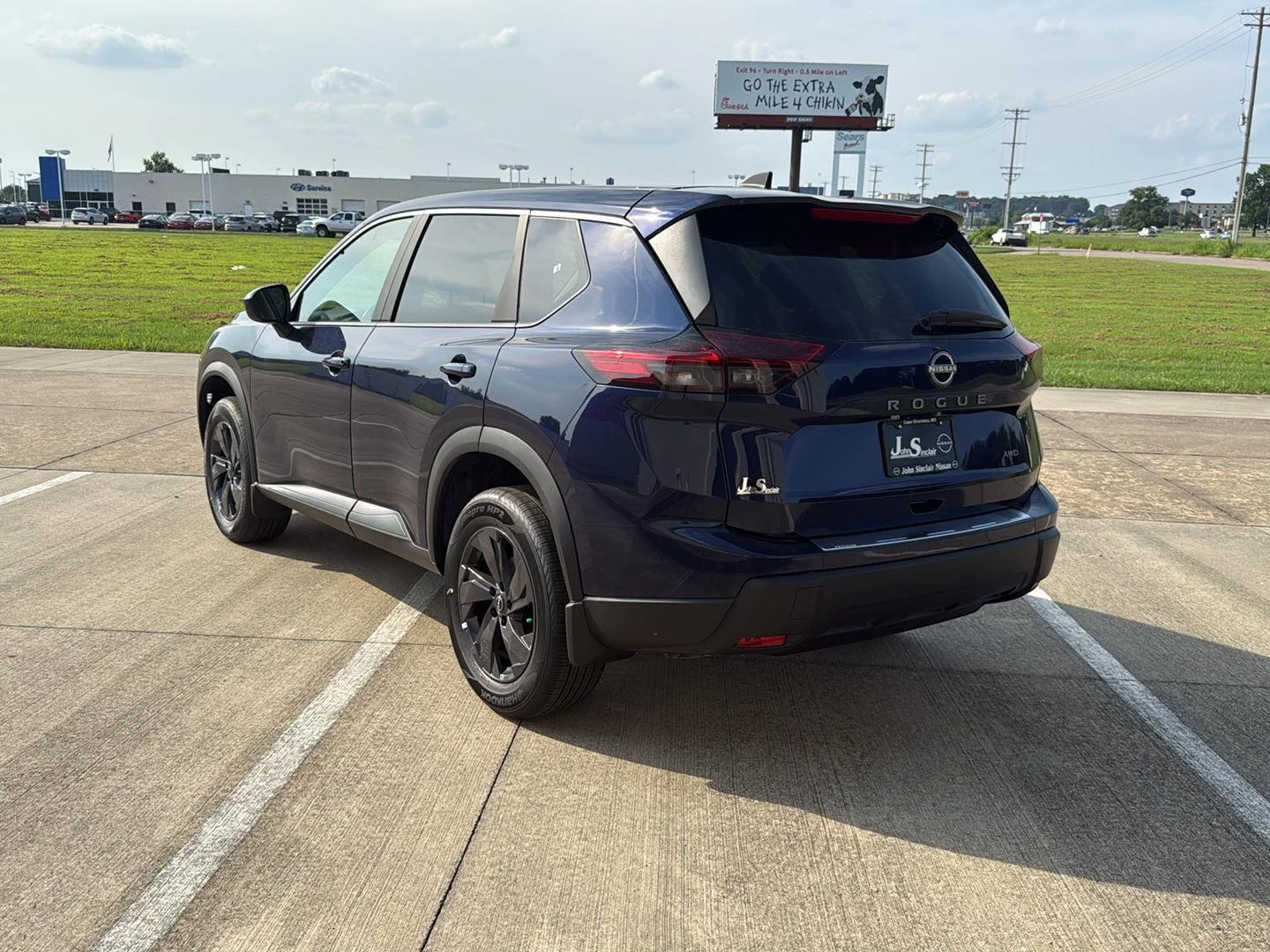 New 2026 Deep Ocean Blue Pearl Nissan SV image 5
