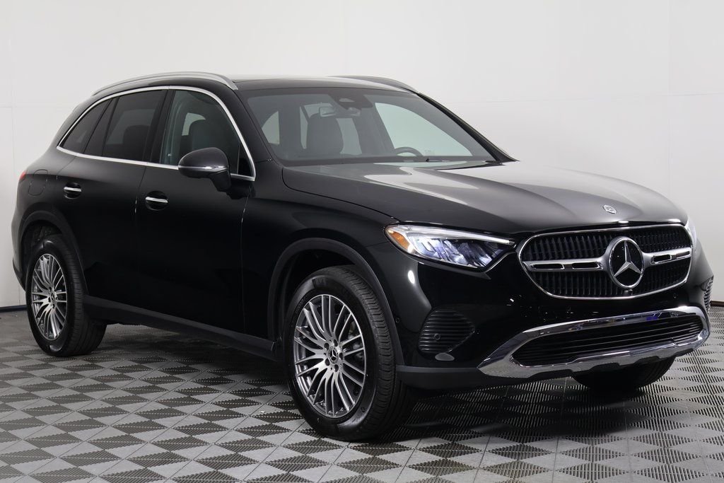 Certified Used 2026 Black Mercedes-Benz GLC 300 image 3