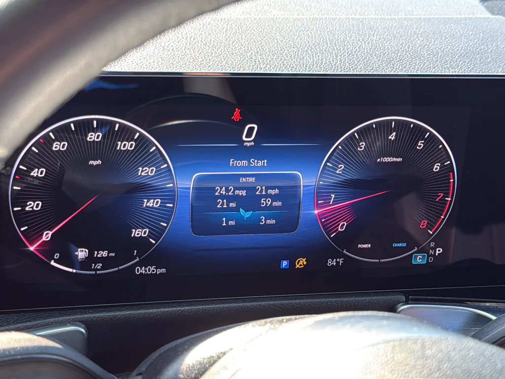 Used 2024  Mercedes-Benz GLB 250 image 36