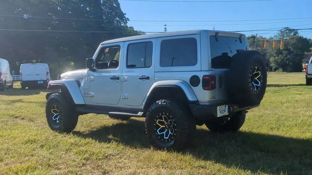 Used 2023 Silver Jeep Sahara image 6