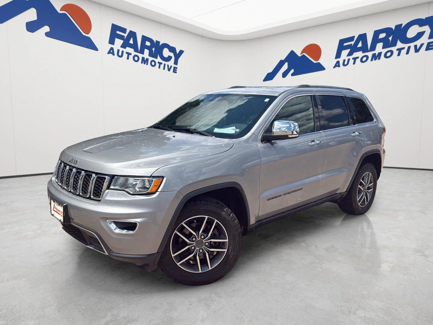 Used 2020 Billet Silver Metallic Clearcoat Jeep Limited image 1