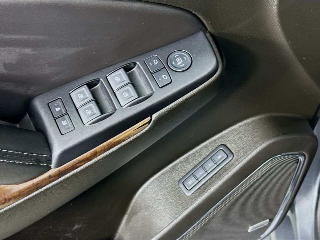 Used 2019 Gray Chevrolet LT image 19