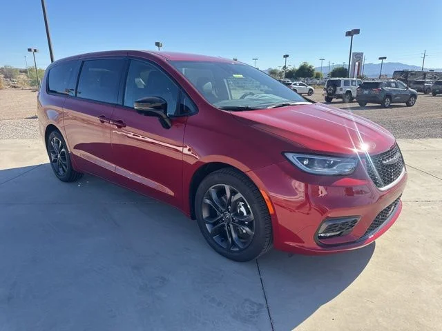 2026 Chrysler Pacifica Select - Photo 8