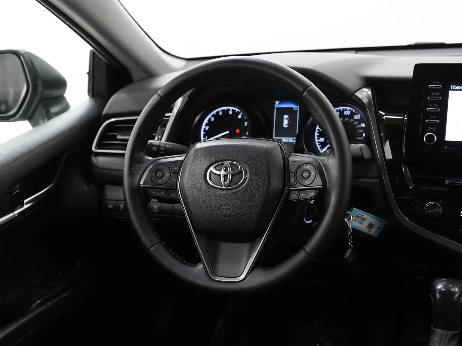 Used 2022  Toyota SE image 14