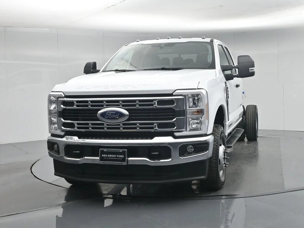 New 2025 White Ford XL image 51