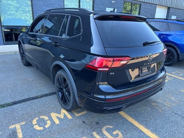 Used 2022 Black Volkswagen 2.0T SE R-Line Black image 7