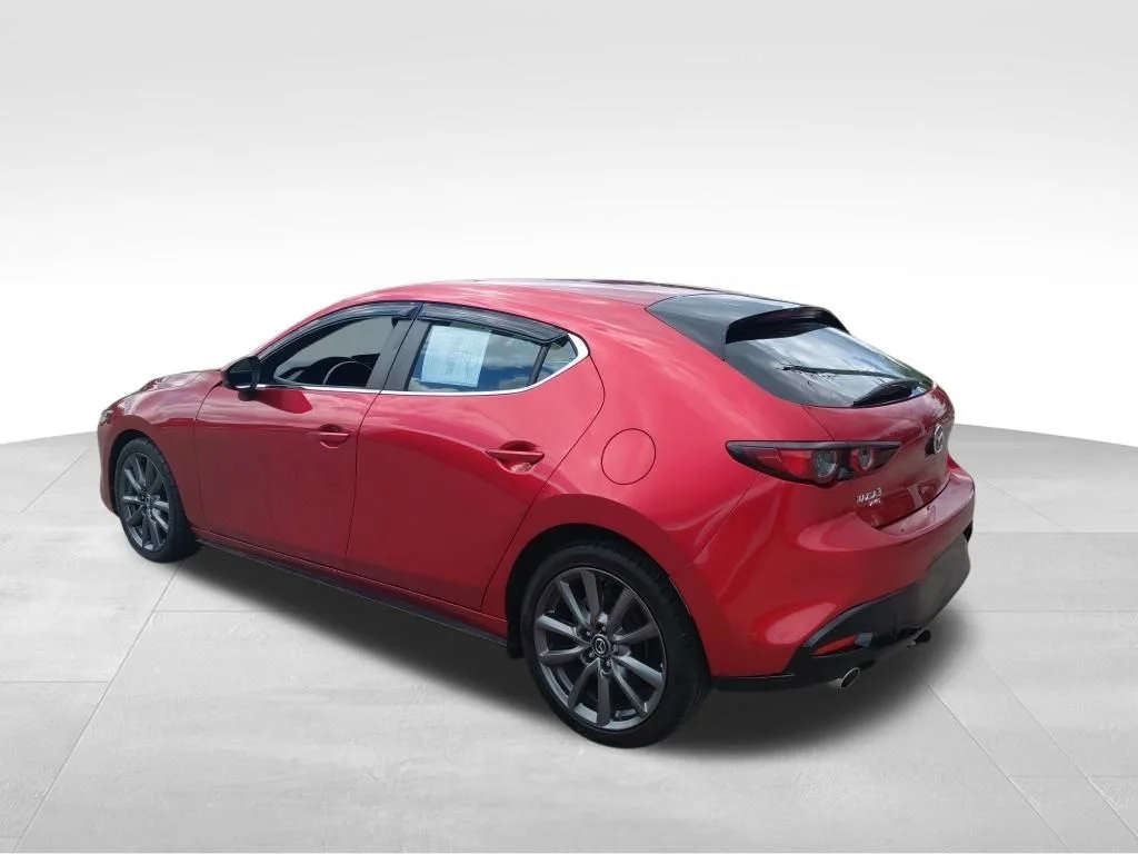 Used 2021 Red Mazda Select image 18