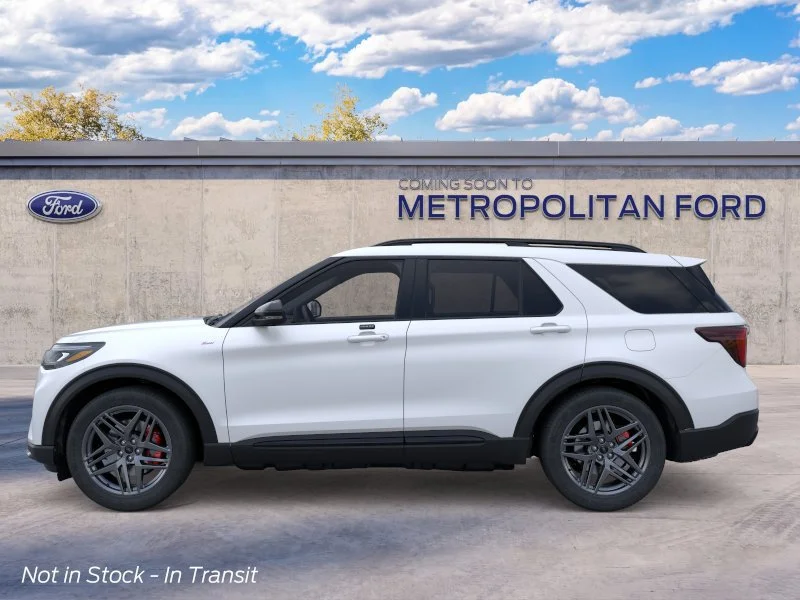 New 2026 Star White Metallic Tri-Coat Ford ST-Line image 3