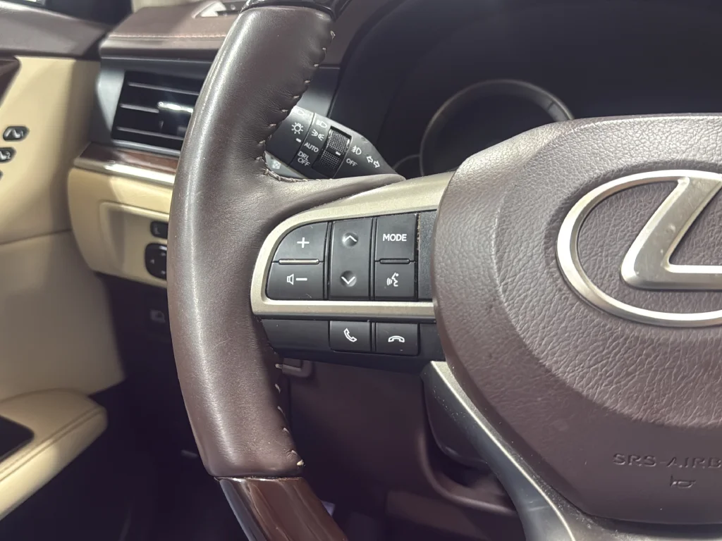 Used 2017 White Lexus 350 image 14