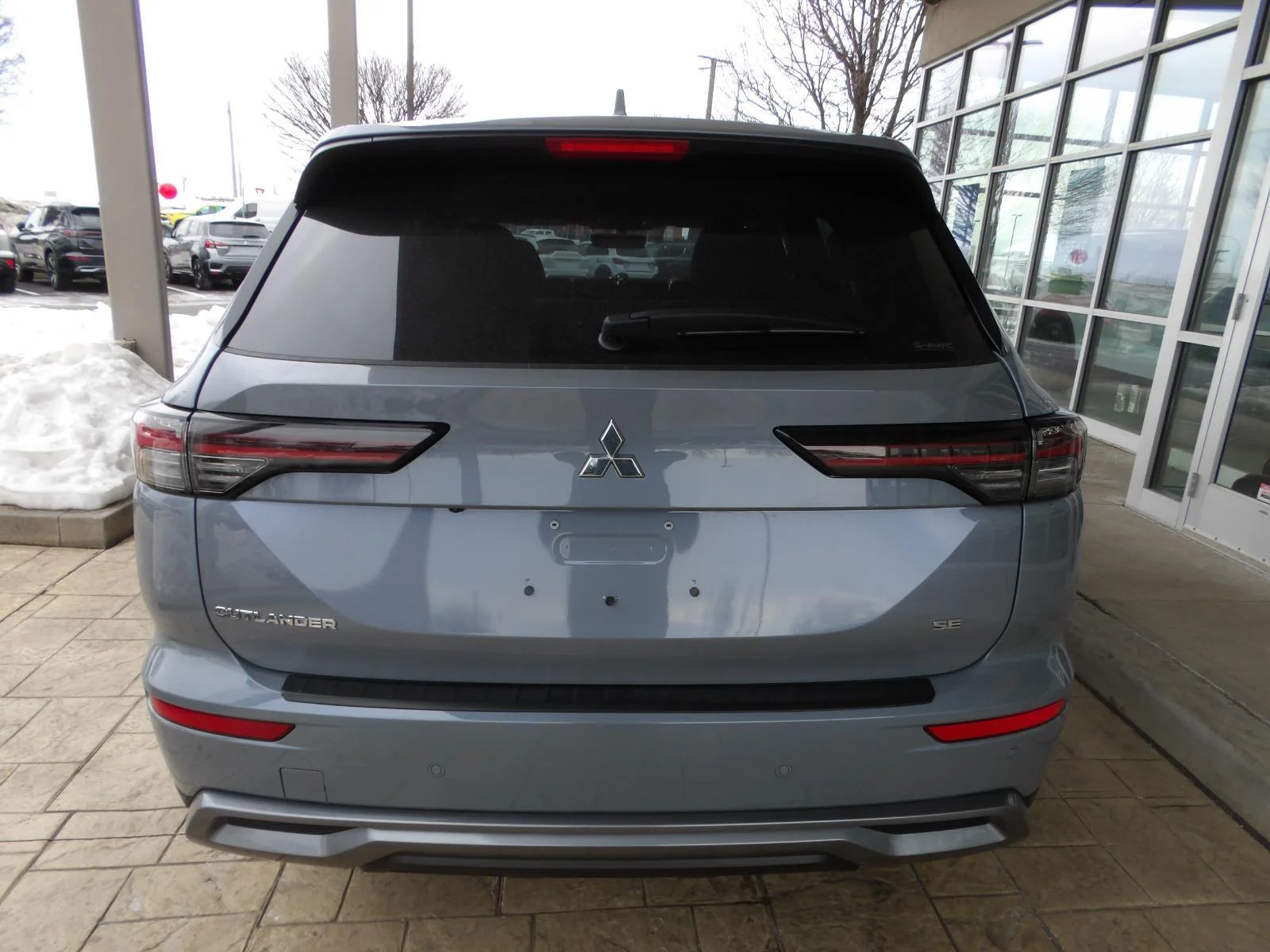 New 2026 Graphite Gray Mitsubishi SE image 6