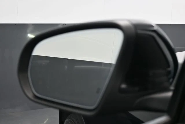 Used 2019 Black Mercedes-Benz GLC 300 image 4
