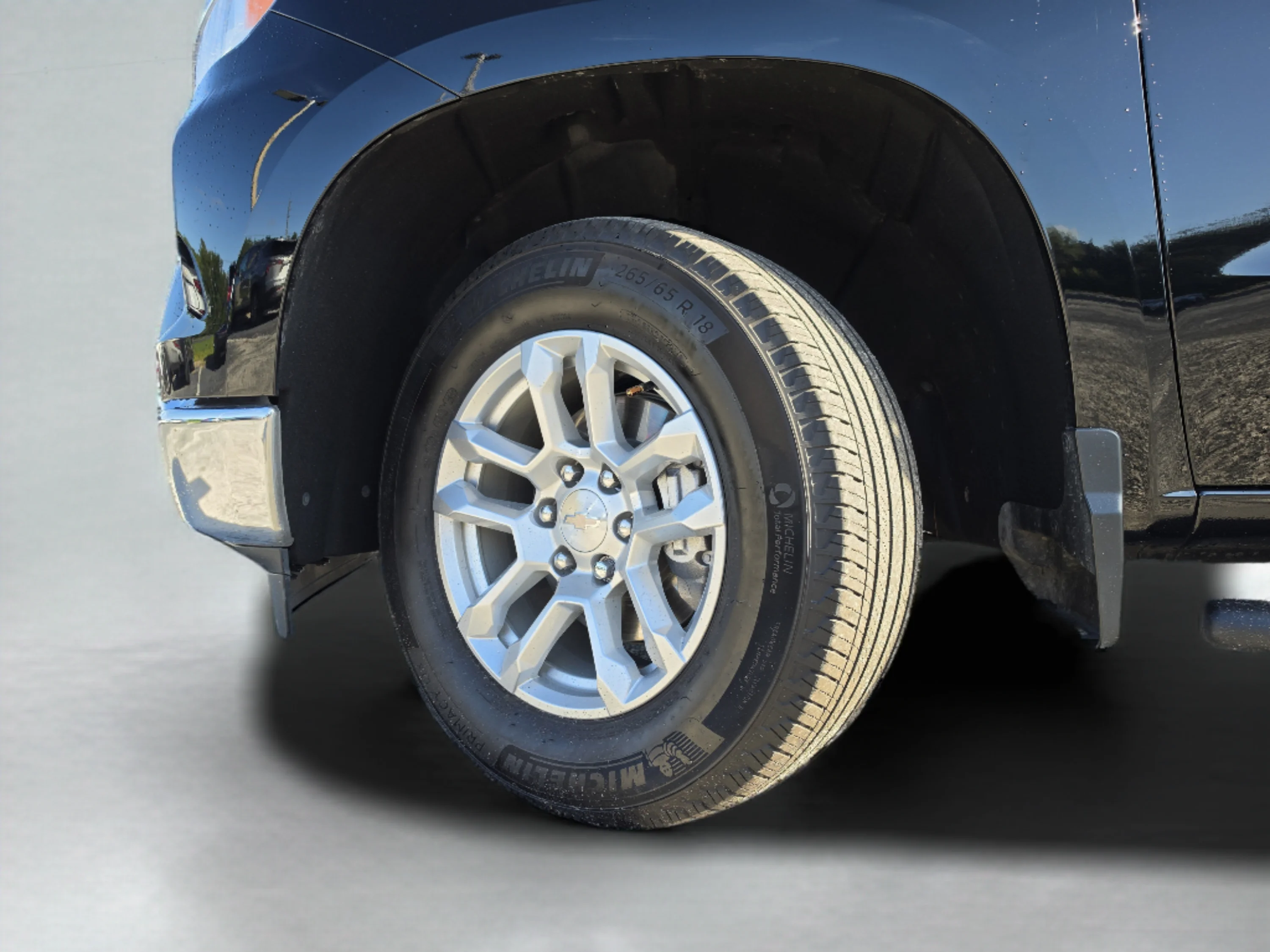 Used 2023 Black Chevrolet LT image 40