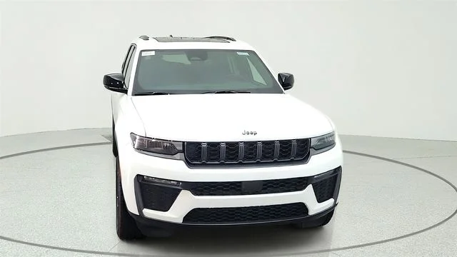 New 2026 Bright White Clear-Coat Exterior Paint Jeep Limited image 2