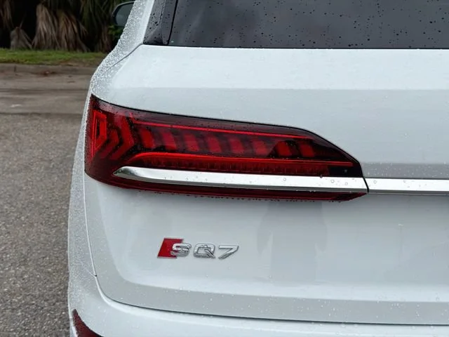 2023 Audi SQ7 Premium Plus - Photo 10