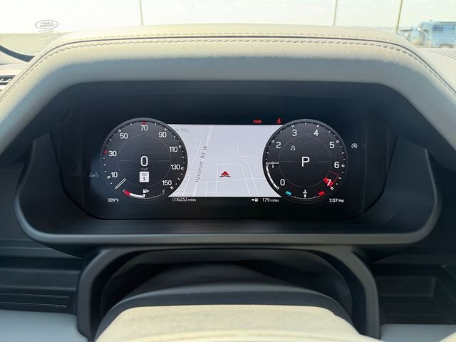 Certified Used 2026 Blue Land Rover X-Dynamic SE image 14