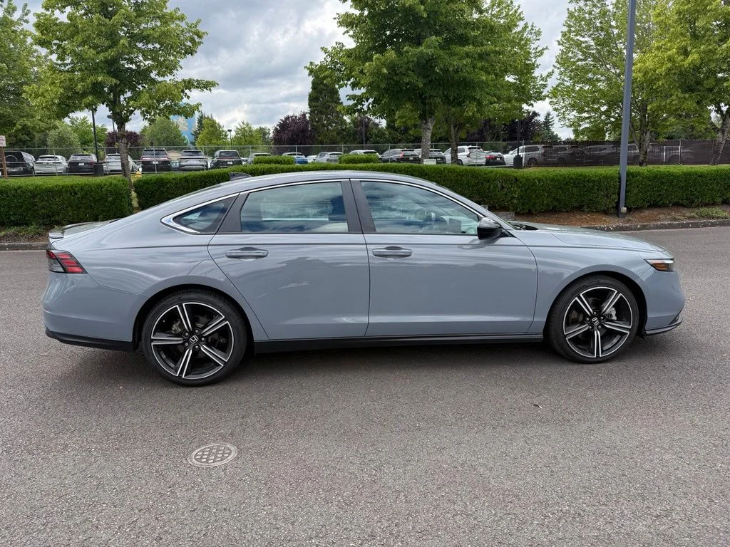 Used 2023 Urban Gray Pearl Honda Sport image 8