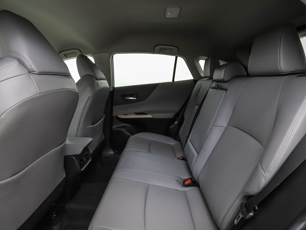 Used 2021 Blizzard Pearl Toyota XLE image 21