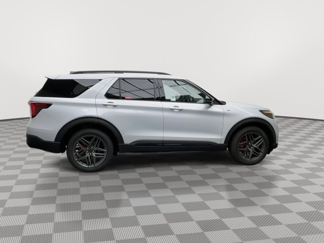 Used 2026 Space White Metallic Ford ST-Line image 45